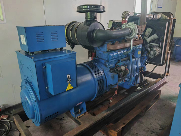 梅州100kW柴油发电机组使用多级机油有哪些优缺点？
